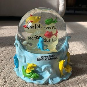 Snow globe universal studios one fish two fish